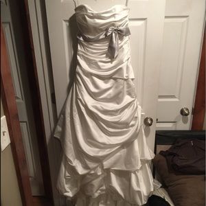 Maggie Soterro wedding dress